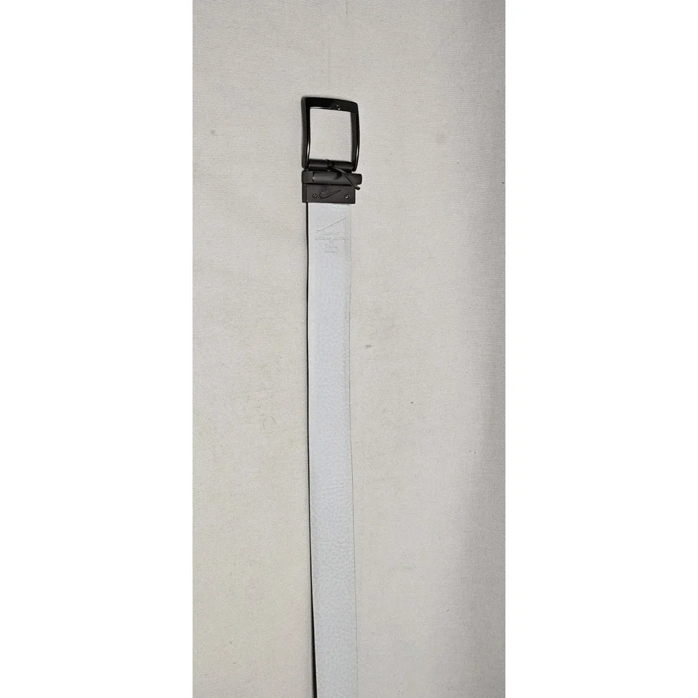 Nike Men's Pebbled Gray White Leather Reversible‎ Belt Size 32 Adjustable Golf